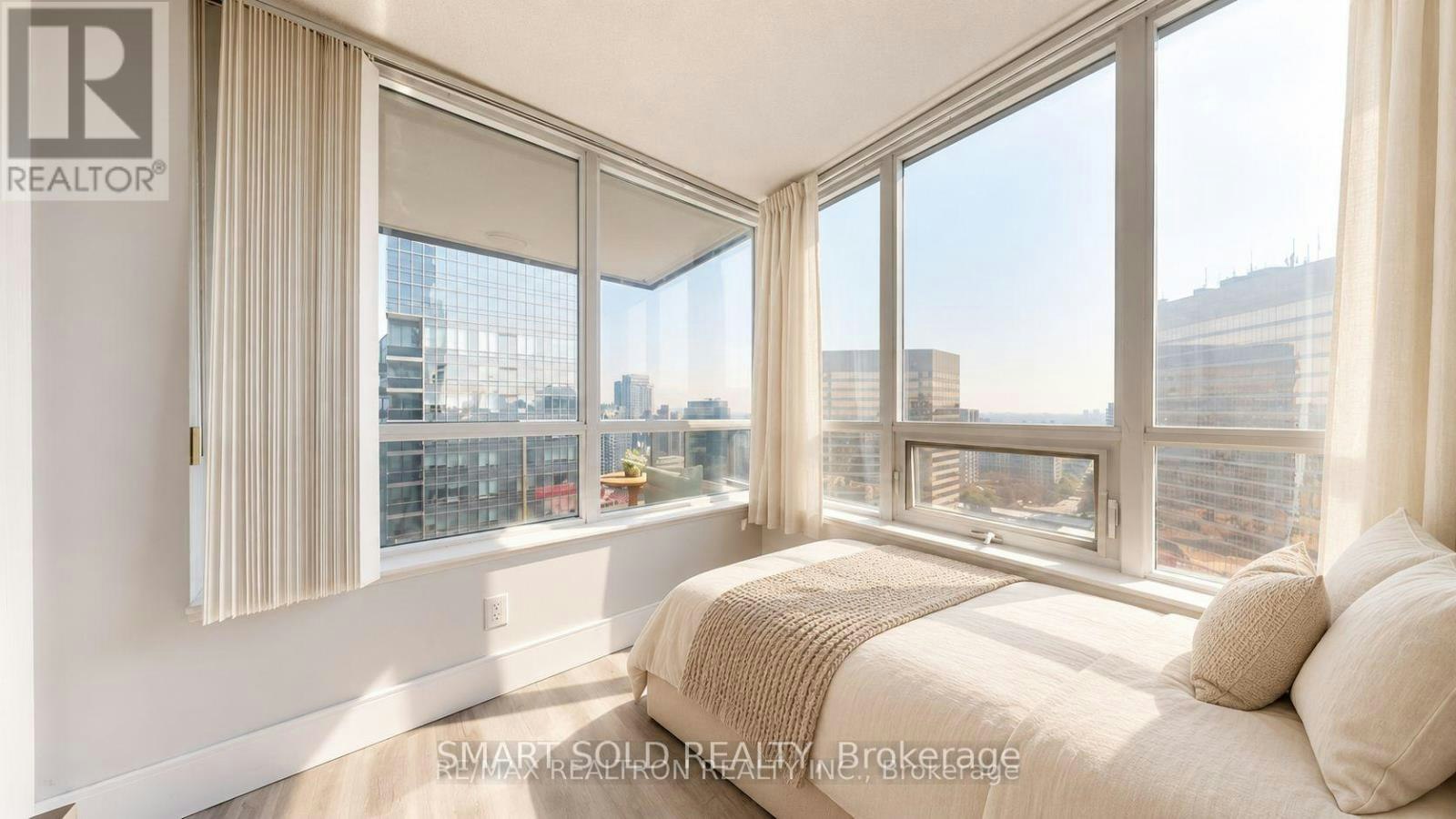2413-15 Greenview Avenue, Toronto, ON, M2M 4M7 - 16