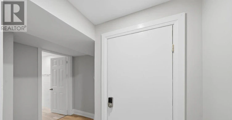 LOWER-51 Clifton Avenue, Toronto, ON, M3H 4K9 - 7