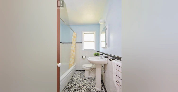 212 Hallett Avenue, Whitby, ON, L1N 5K8 - 13