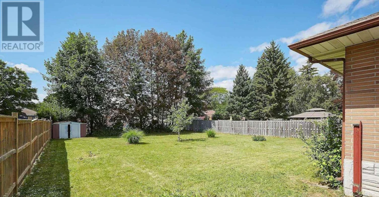 212 Hallett Avenue, Whitby, ON, L1N 5K8 - 18
