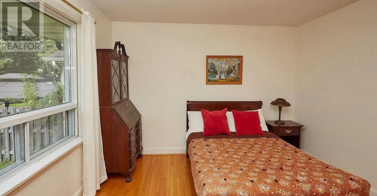 212 Hallett Avenue, Whitby, ON, L1N 5K8 - 11