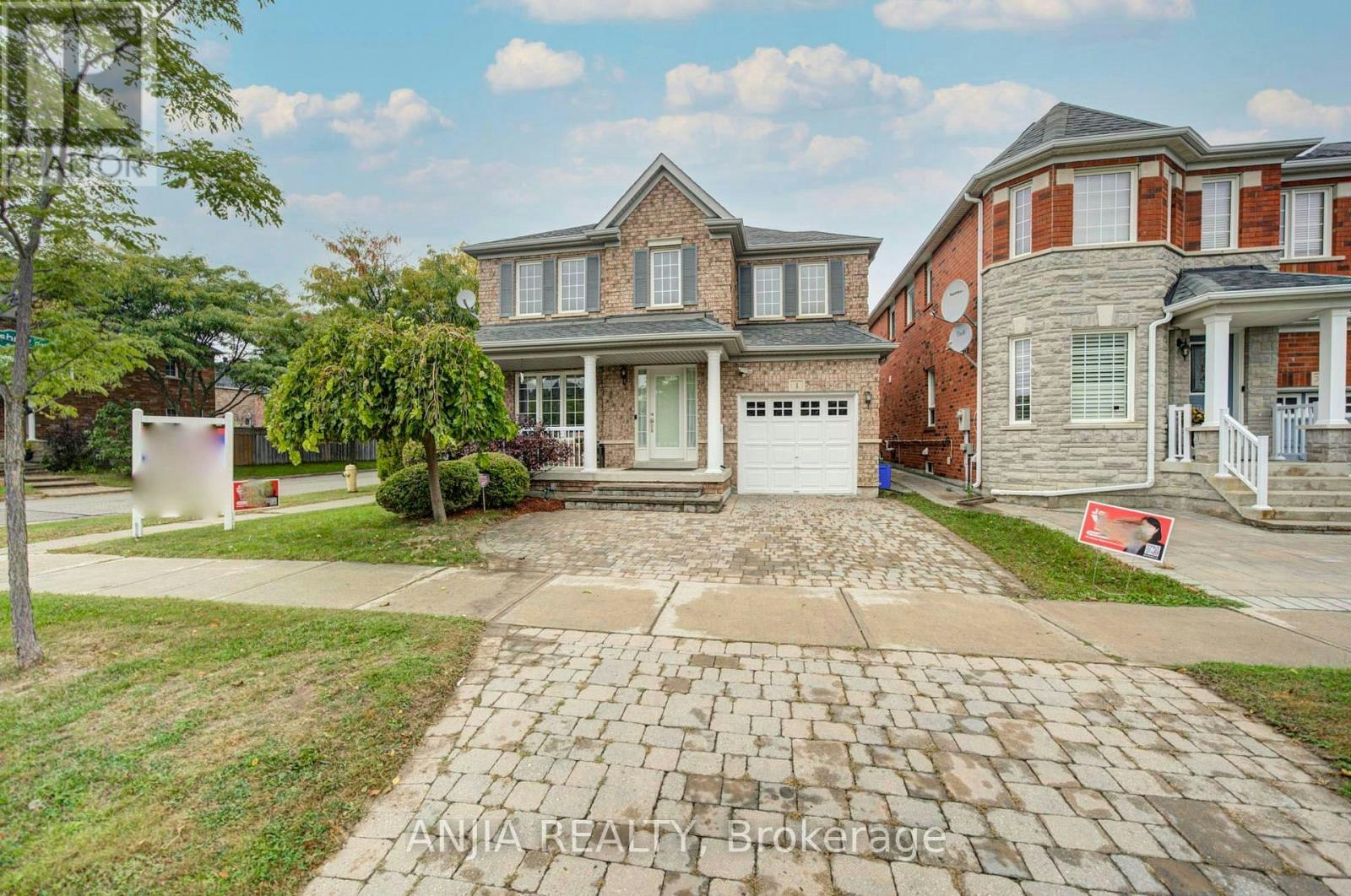 1 Aylesbury Gate, Markham, ON, L6C 2R6
