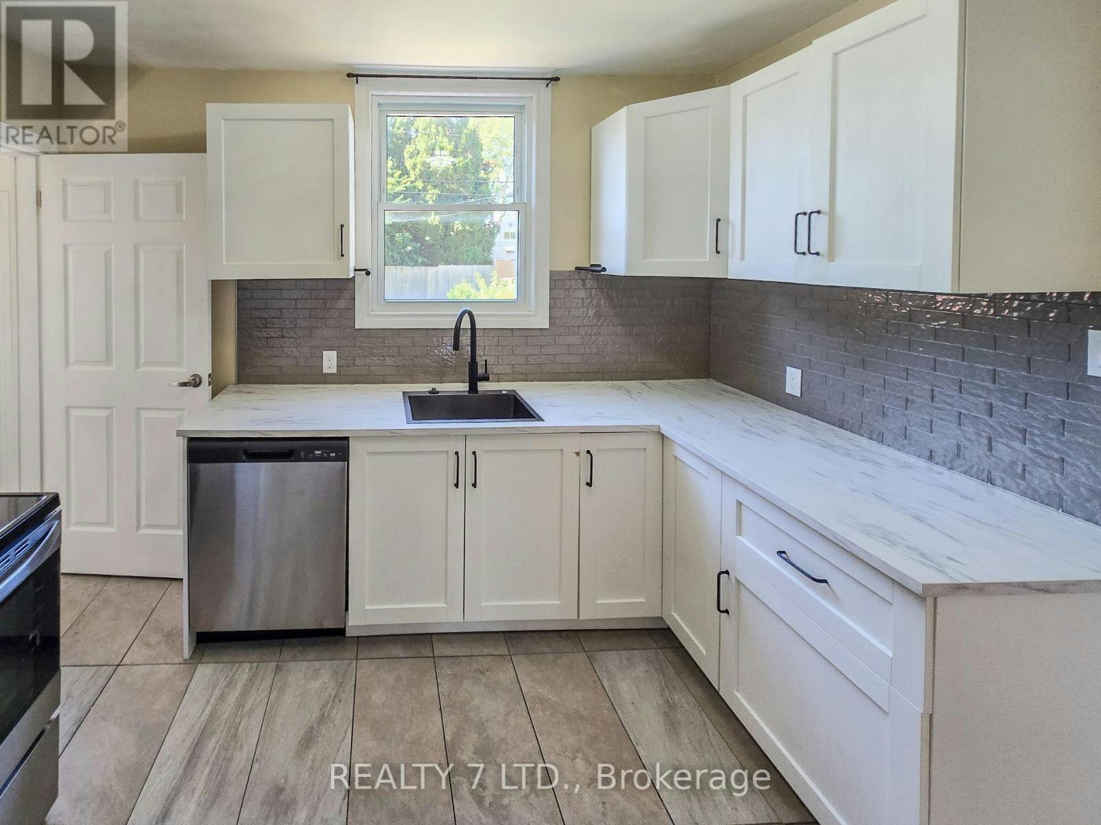 1083 Campbell Avenue, Windsor, ON, N9B 2J4 - 39