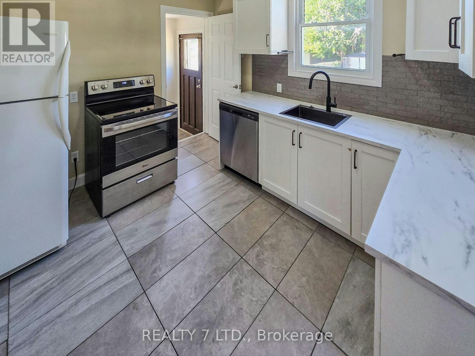 1083 Campbell Avenue, Windsor, ON, N9B 2J4 - 37