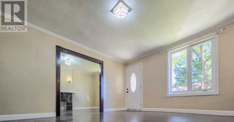 1083 Campbell Avenue, Windsor, ON, N9B 2J4 - 8