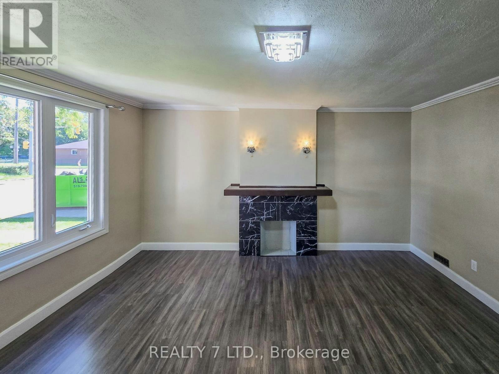1083 Campbell Avenue, Windsor, ON, N9B 2J4 - 11
