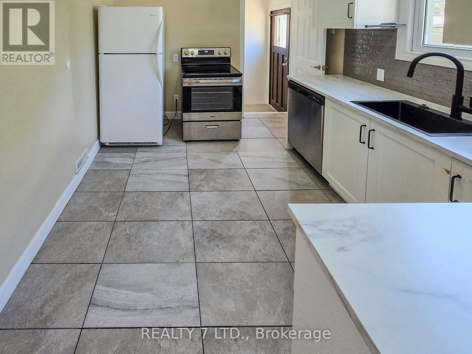 1083 Campbell Avenue, Windsor, ON, N9B 2J4 - 38