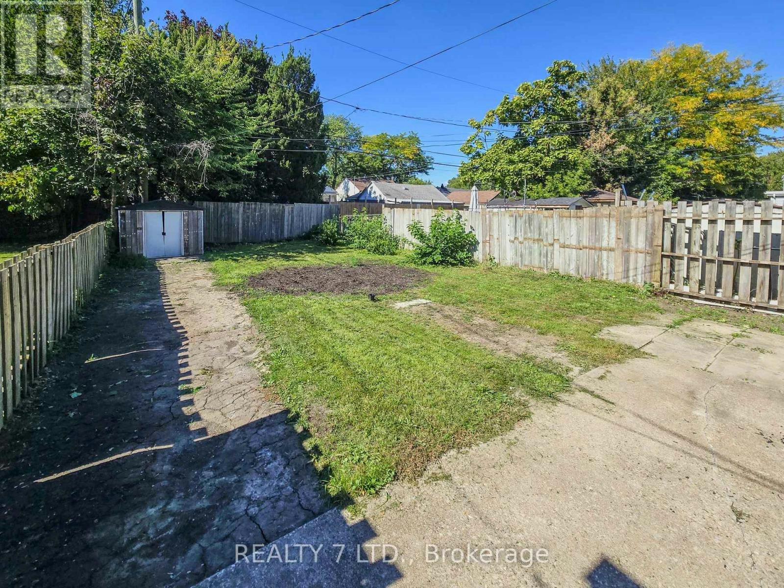 1083 Campbell Avenue, Windsor, ON, N9B 2J4 - 43