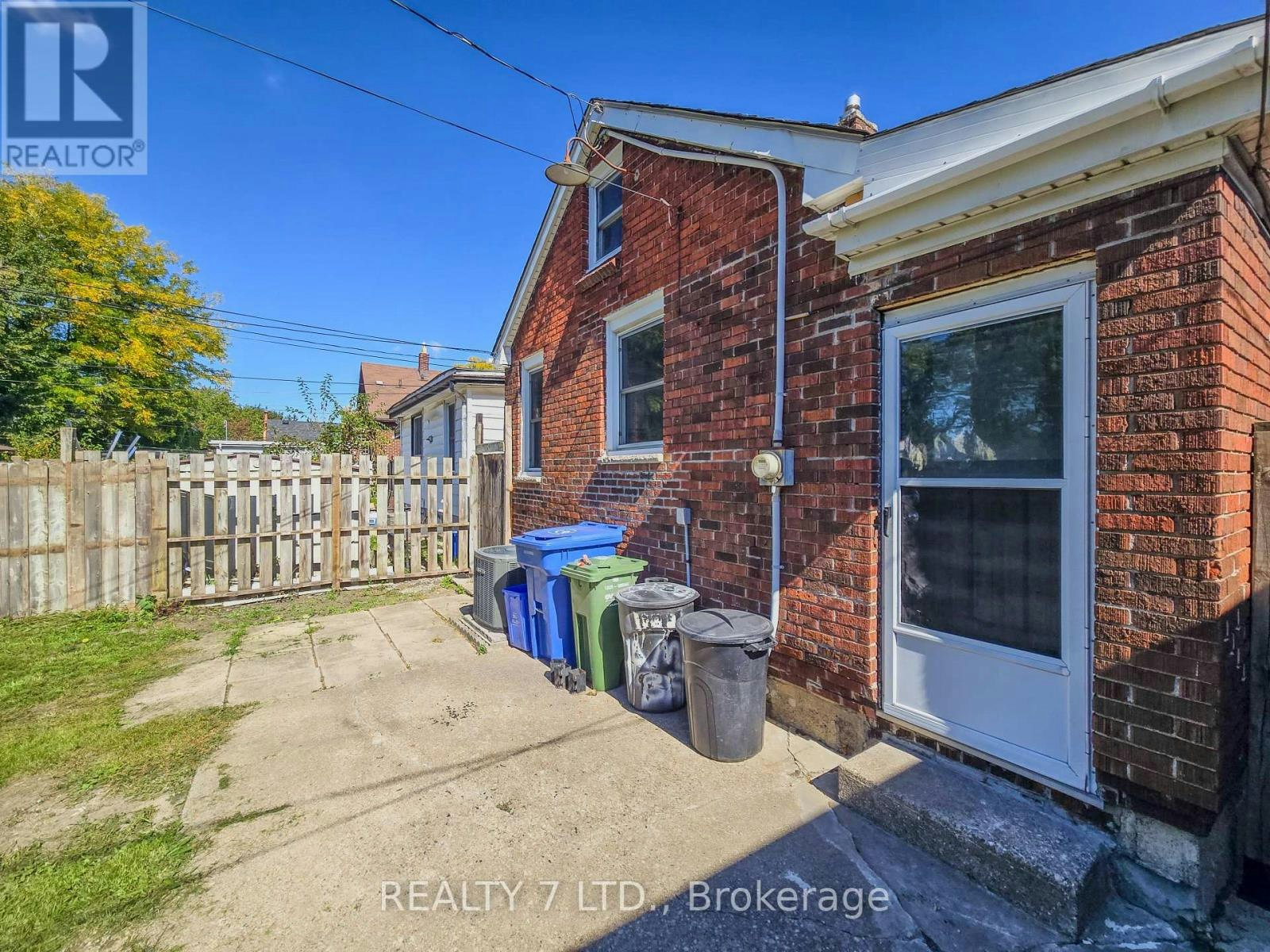 1083 Campbell Avenue, Windsor, ON, N9B 2J4 - 46