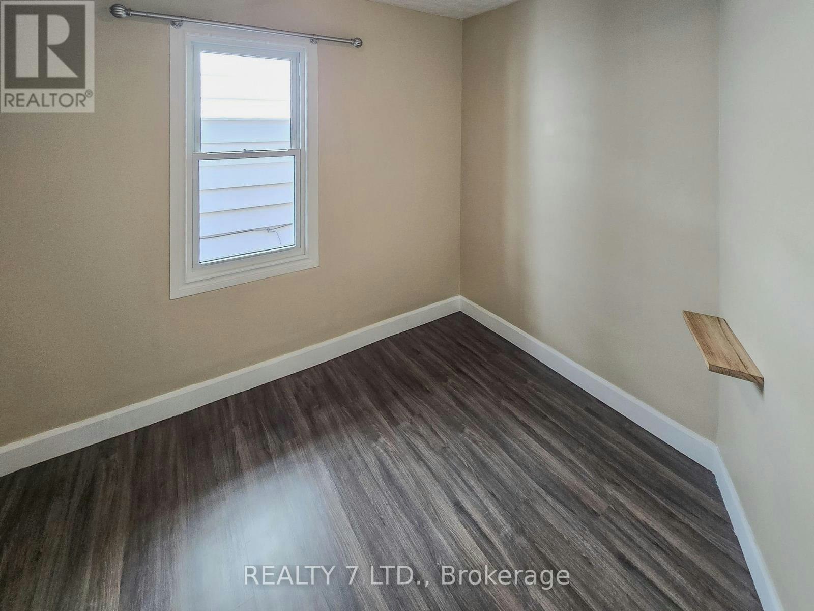 1083 Campbell Avenue, Windsor, ON, N9B 2J4 - 32