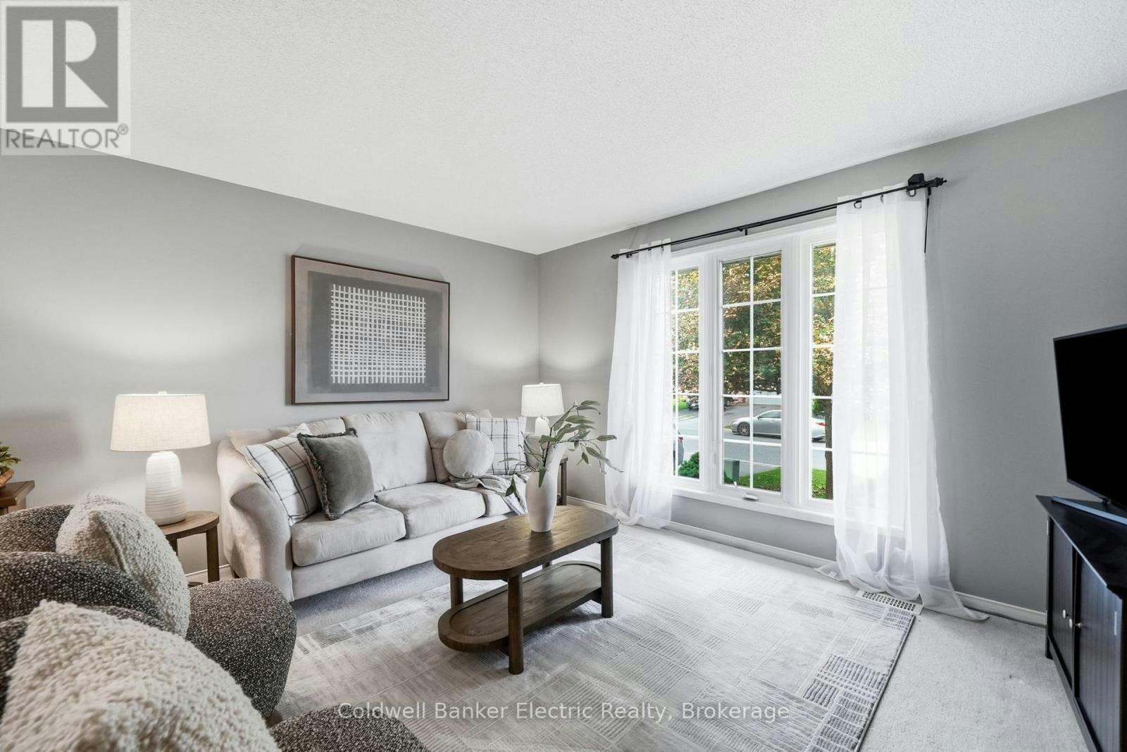 854 Abbey Lane, Peterborough, ON, K9H 7N6