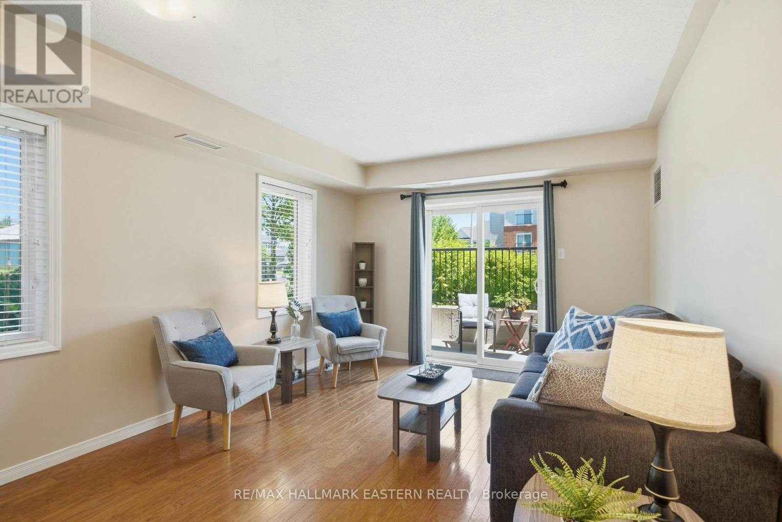 101-300 Spillsbury Drive, Peterborough, ON, K9K 0B4