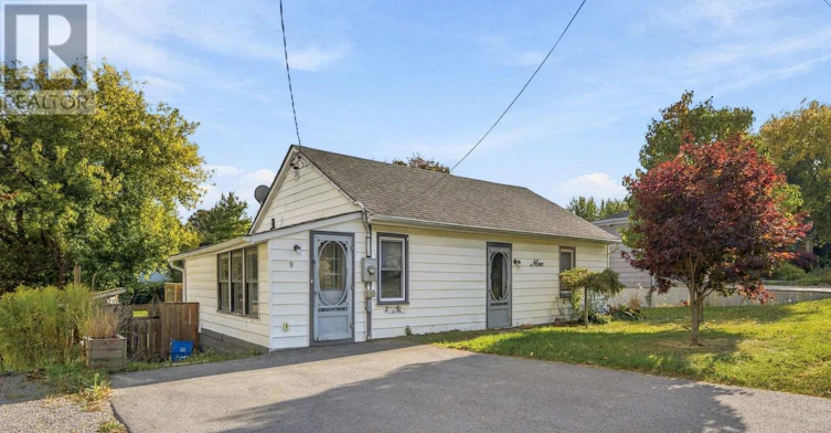 9 Rogers Street, Prince Edward County, ON, K0K 2T0