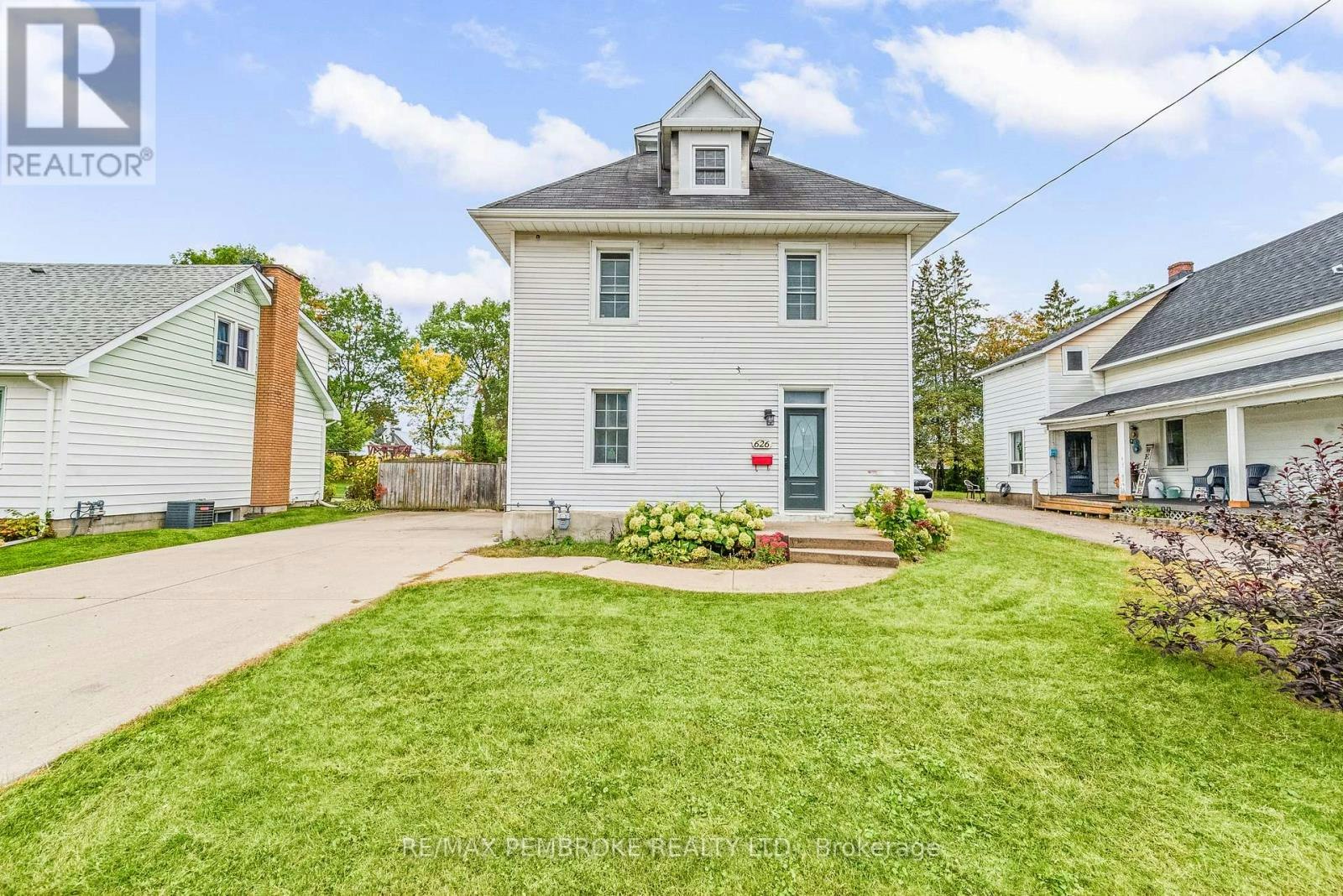 626 Hamilton Street W, Laurentian Valley, ON, K8A 6P6