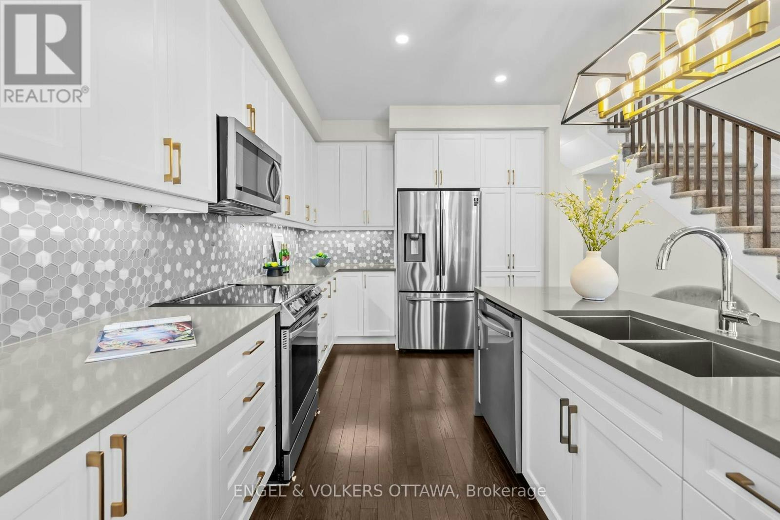 133 Angelonia Crescent, Ottawa, ON, K1T 0Y5 - 7