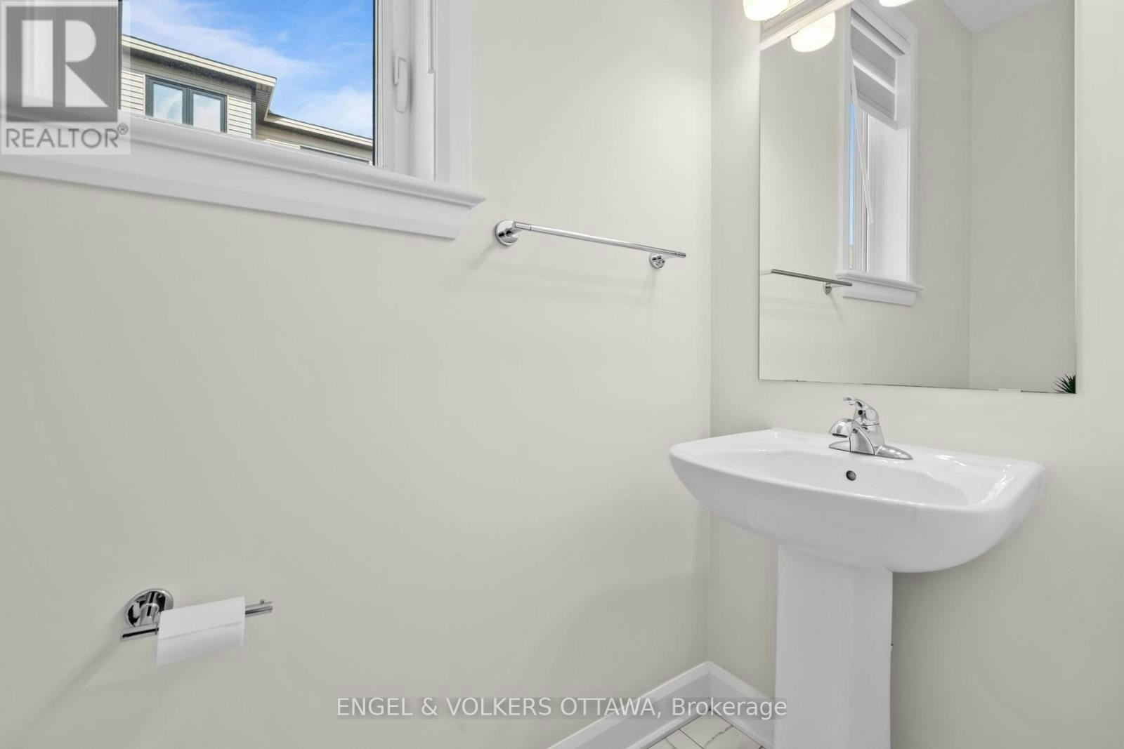 133 Angelonia Crescent, Ottawa, ON, K1T 0Y5 - 4