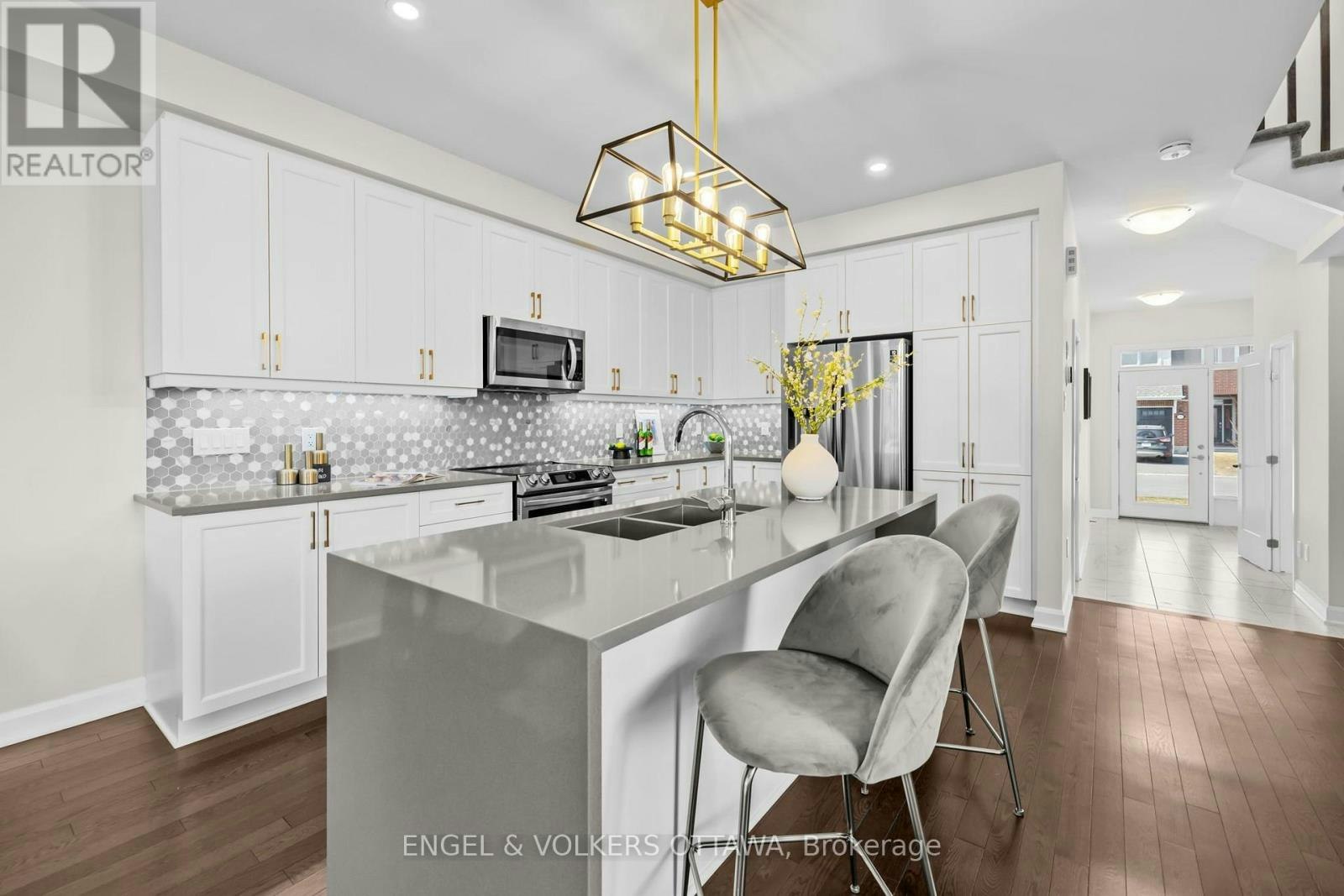 133 Angelonia Crescent, Ottawa, ON, K1T 0Y5 - 6