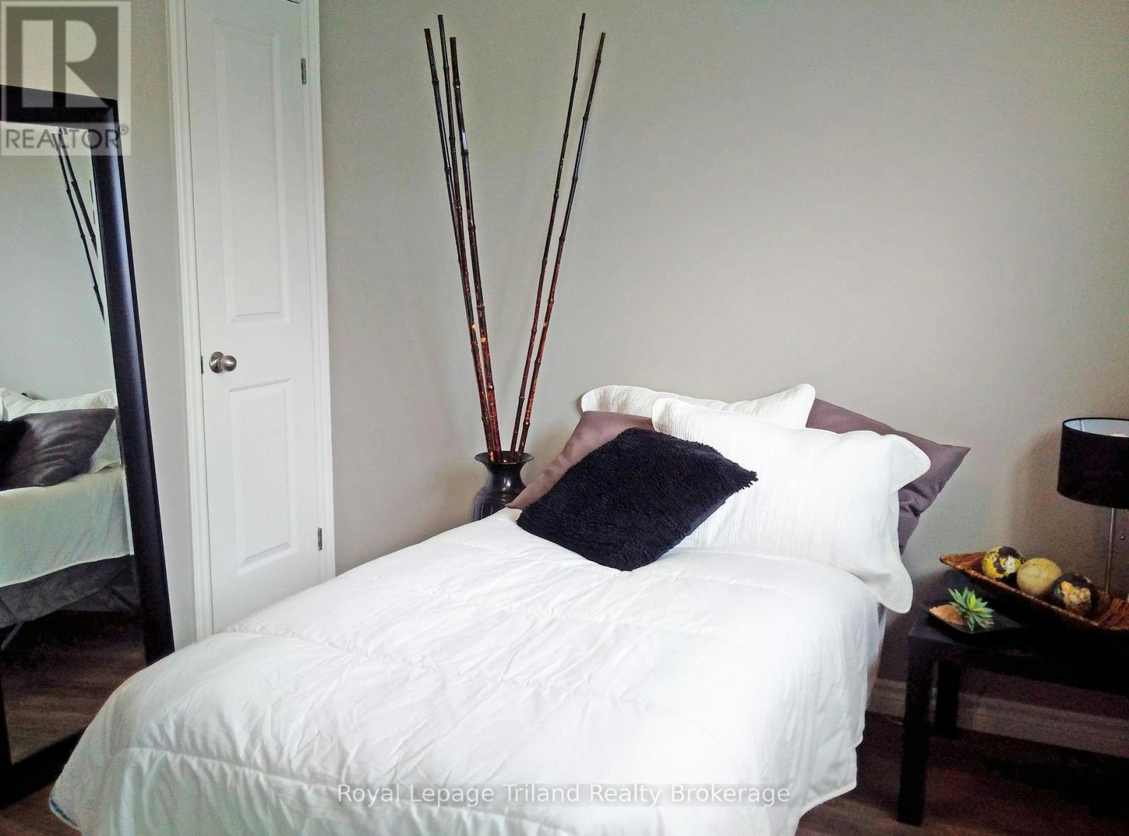 6-687 Canterbury Street, Woodstock, ON, N4S 4L3 - 8