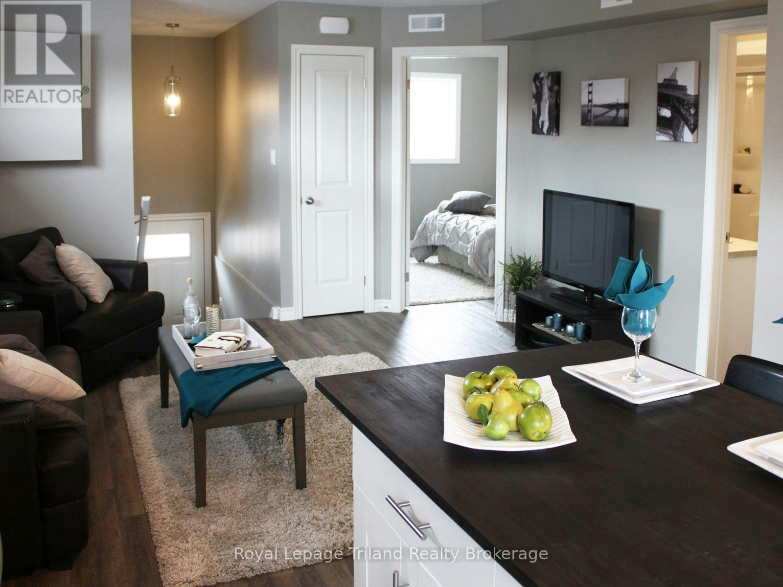 6-687 Canterbury Street, Woodstock, ON, N4S 4L3 - 4