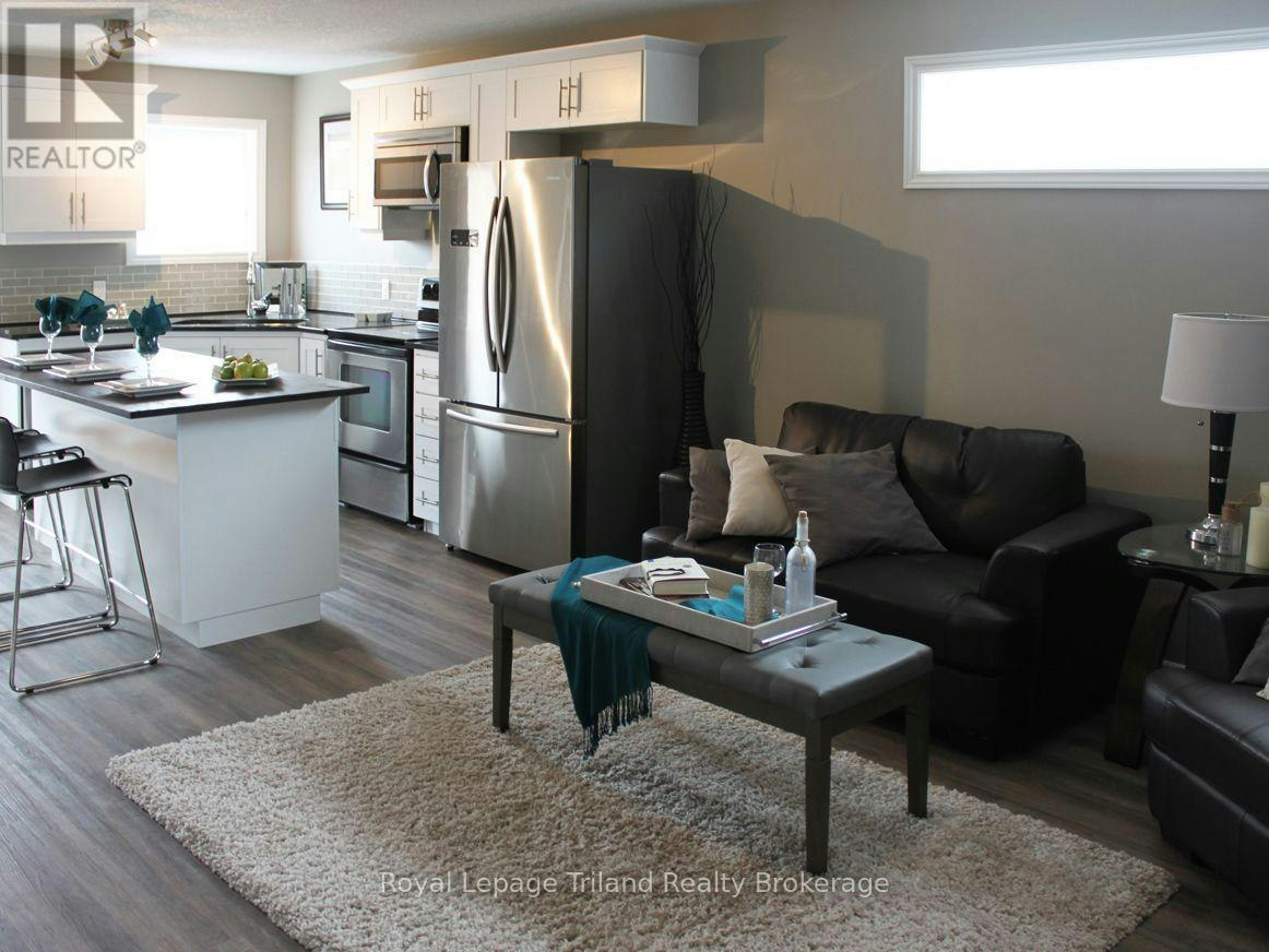 6-687 Canterbury Street, Woodstock, ON, N4S 4L3