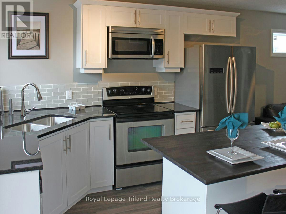 6-687 Canterbury Street, Woodstock, ON, N4S 4L3 - 3