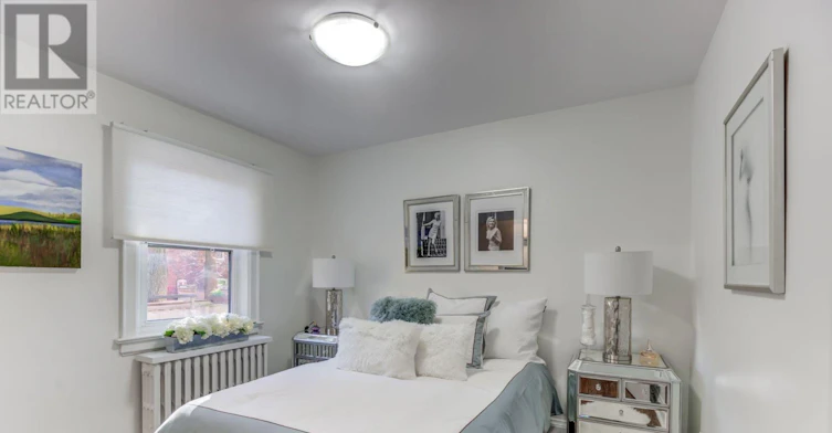 376 Glen Manor Drive, Toronto, ON, M4E 2X9 - 12
