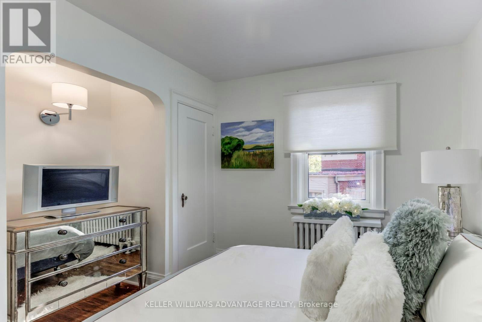 376 Glen Manor Drive, Toronto, ON, M4E 2X9 - 11