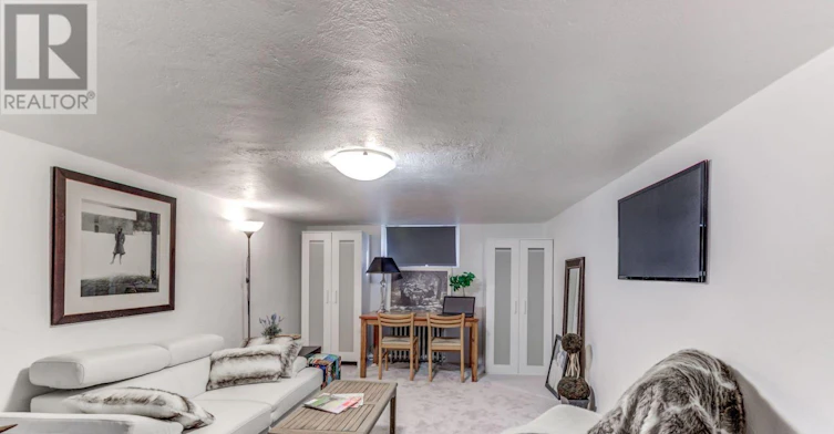 376 Glen Manor Drive, Toronto, ON, M4E 2X9 - 16