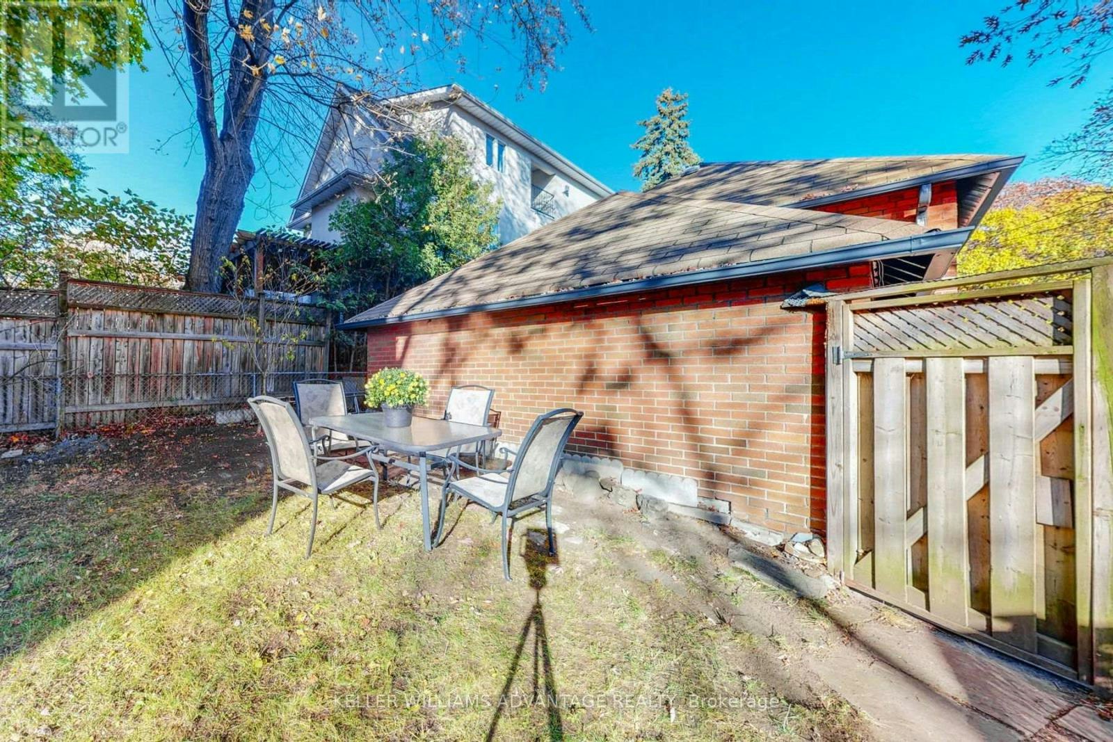 376 Glen Manor Drive, Toronto, ON, M4E 2X9 - 22