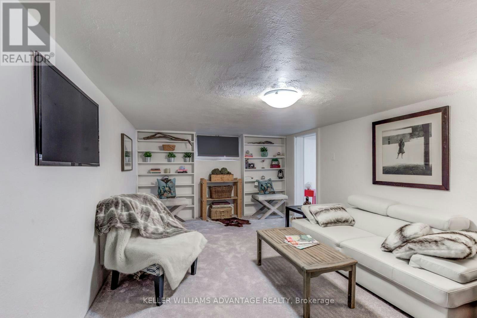 376 Glen Manor Drive, Toronto, ON, M4E 2X9 - 18