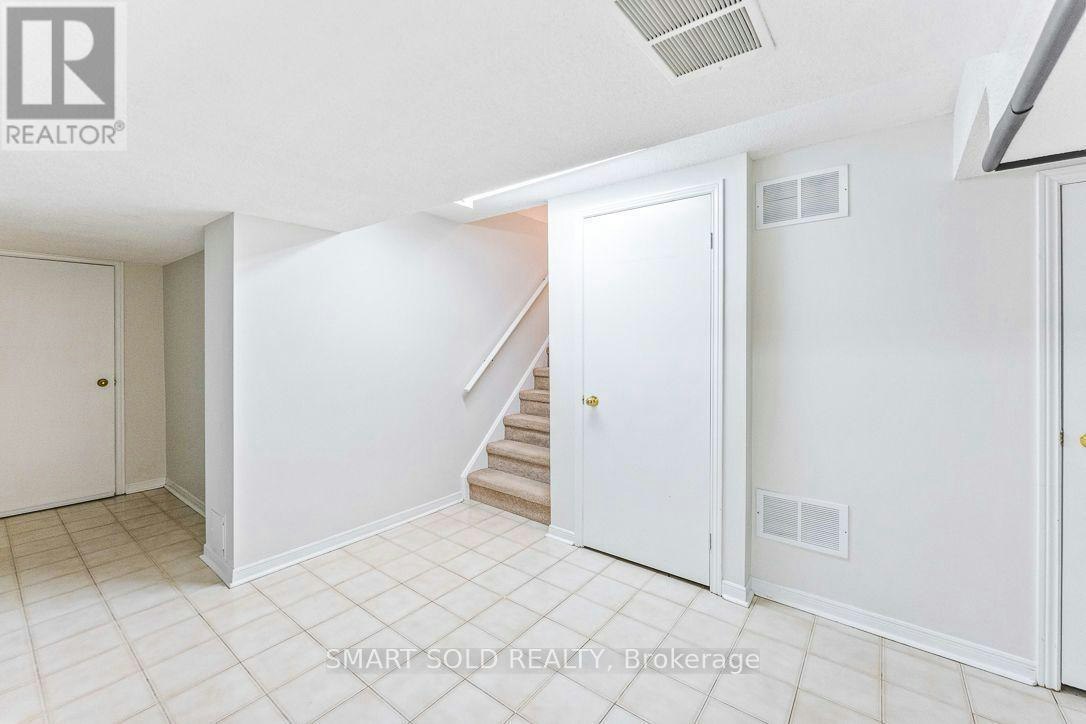 853 Apple Gate Court, Mississauga, ON, L5C 4L8 - 25