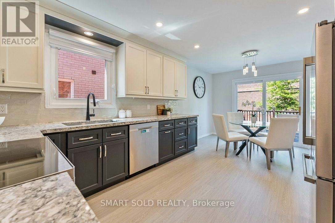 853 Apple Gate Court, Mississauga, ON, L5C 4L8 - 12