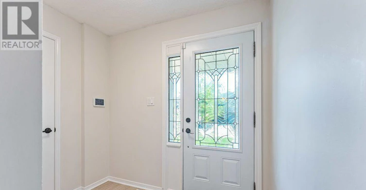 853 Apple Gate Court, Mississauga, ON, L5C 4L8 - 3