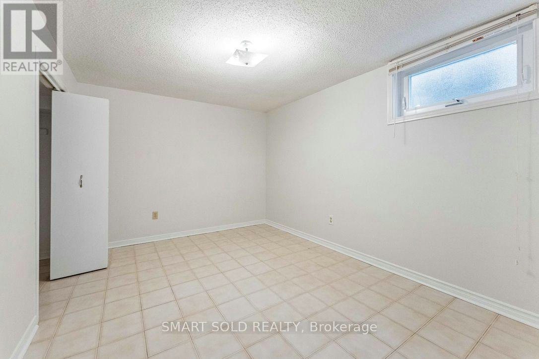 853 Apple Gate Court, Mississauga, ON, L5C 4L8 - 26