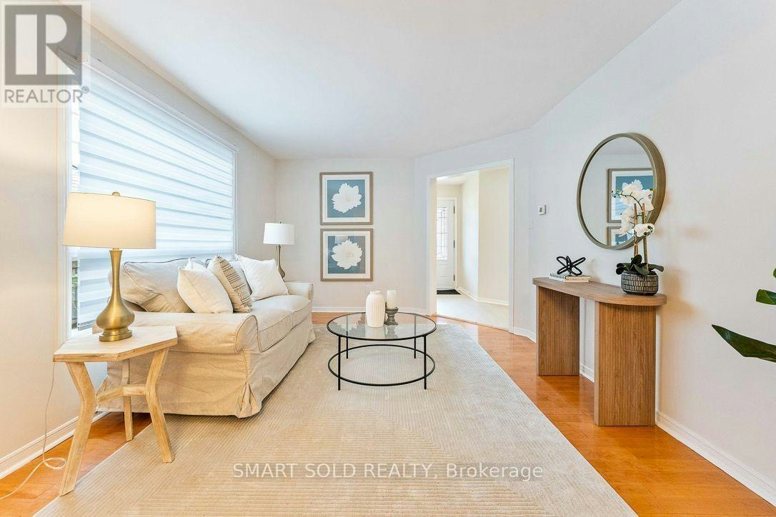 853 Apple Gate Court, Mississauga, ON, L5C 4L8 - 5