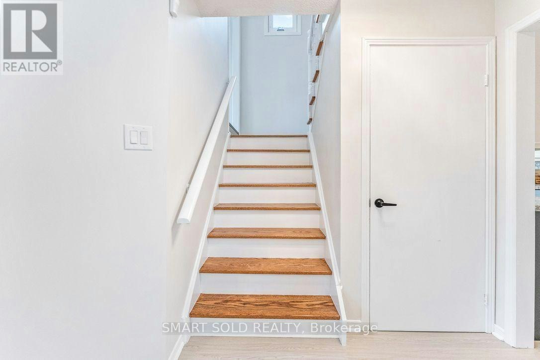 853 Apple Gate Court, Mississauga, ON, L5C 4L8 - 16