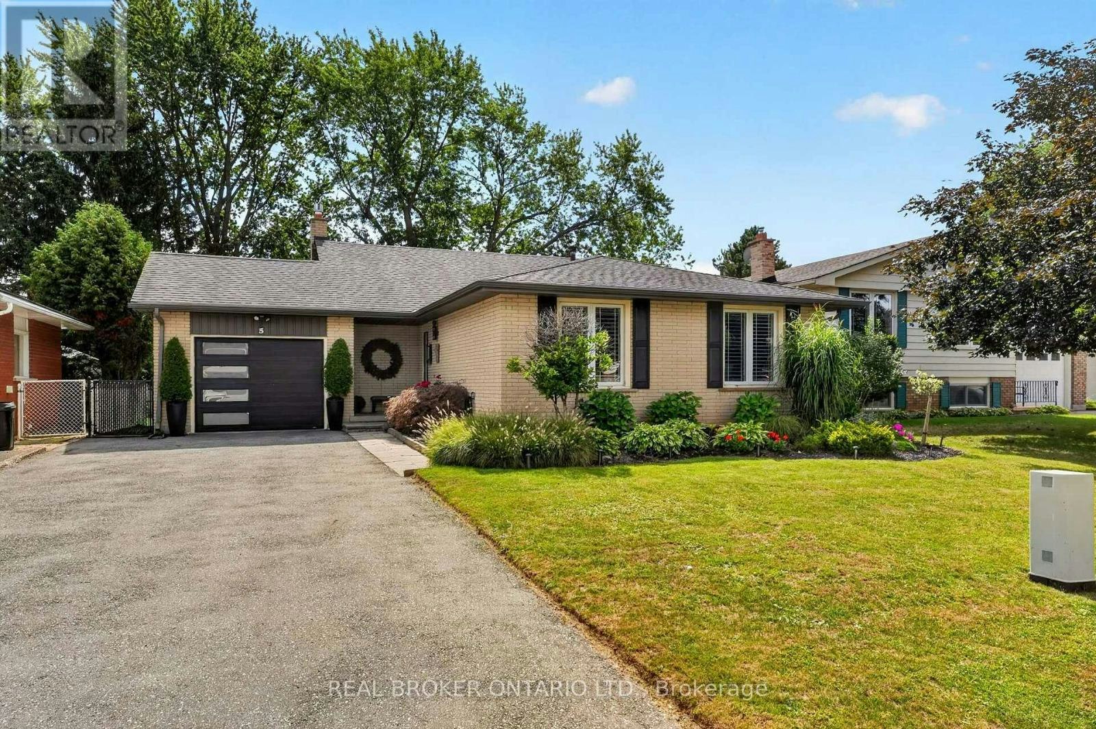 5 Hidden Court, Brantford, ON, N3R 6P4