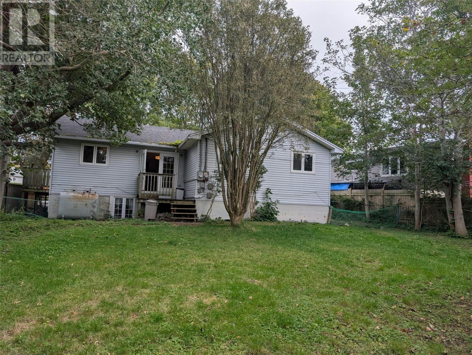 32 Dundas Street, St Johns, NL, A1B 1X2 - 2