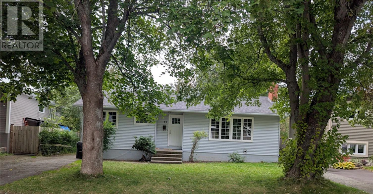 32 Dundas Street, St Johns, NL, A1B 1X2