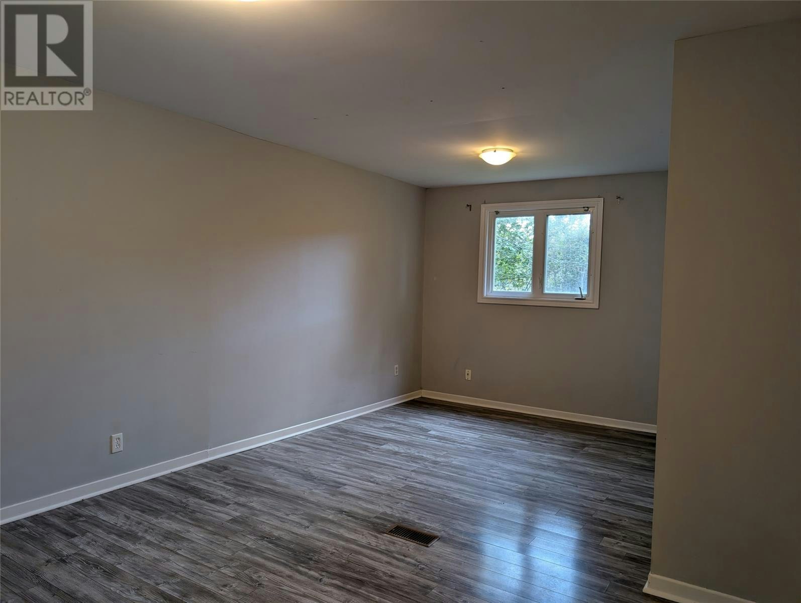 32 Dundas Street, St Johns, NL, A1B 1X2 - 17