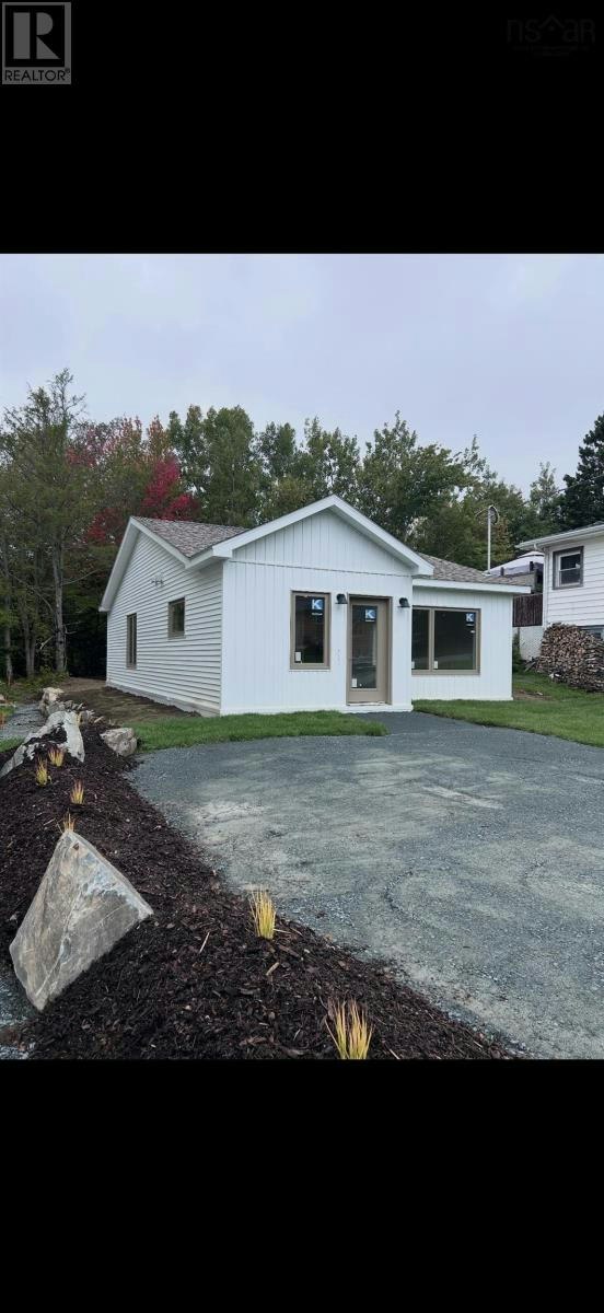 33 Waynewood Drive, Dartmouth, NS, B2W 1G1