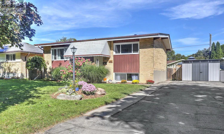 98 Goldwick Crescent