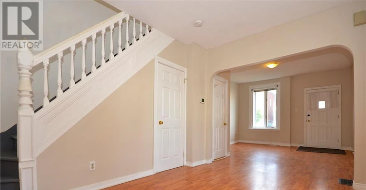 205 Rochester Street, Ottawa, ON, K1R 7M7 - 9
