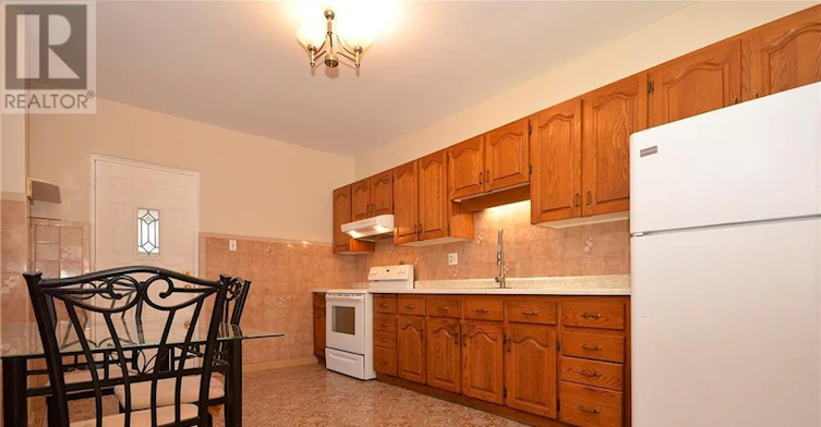 205 Rochester Street, Ottawa, ON, K1R 7M7 - 4
