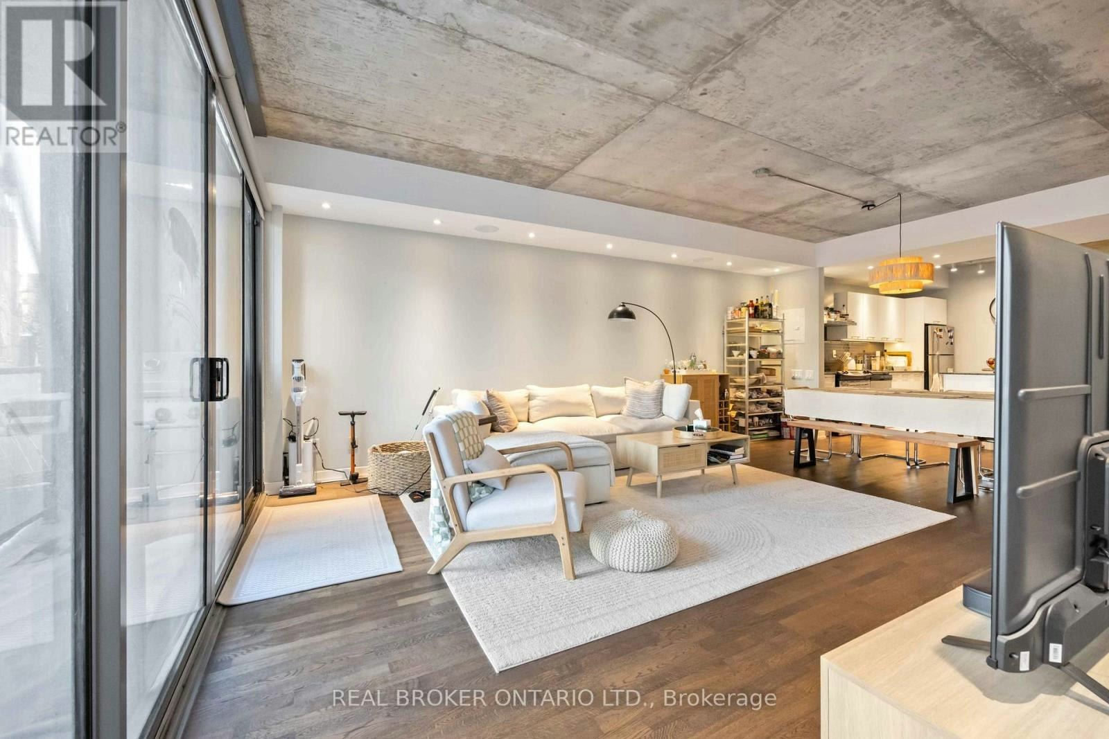 222-95 Bathurst Street, Toronto, ON, M5V 0H7 - 32