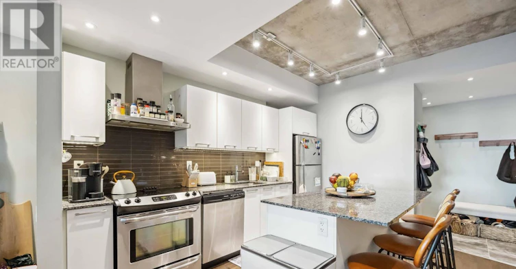 222-95 Bathurst Street, Toronto, ON, M5V 0H7 - 21