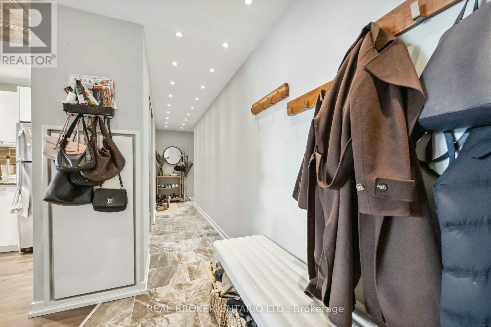 222-95 Bathurst Street, Toronto, ON, M5V 0H7 - 3