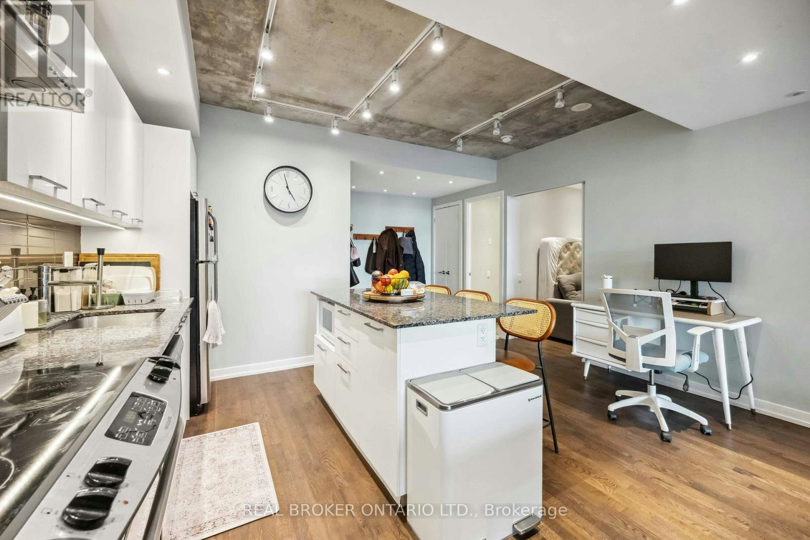 222-95 Bathurst Street, Toronto, ON, M5V 0H7 - 15