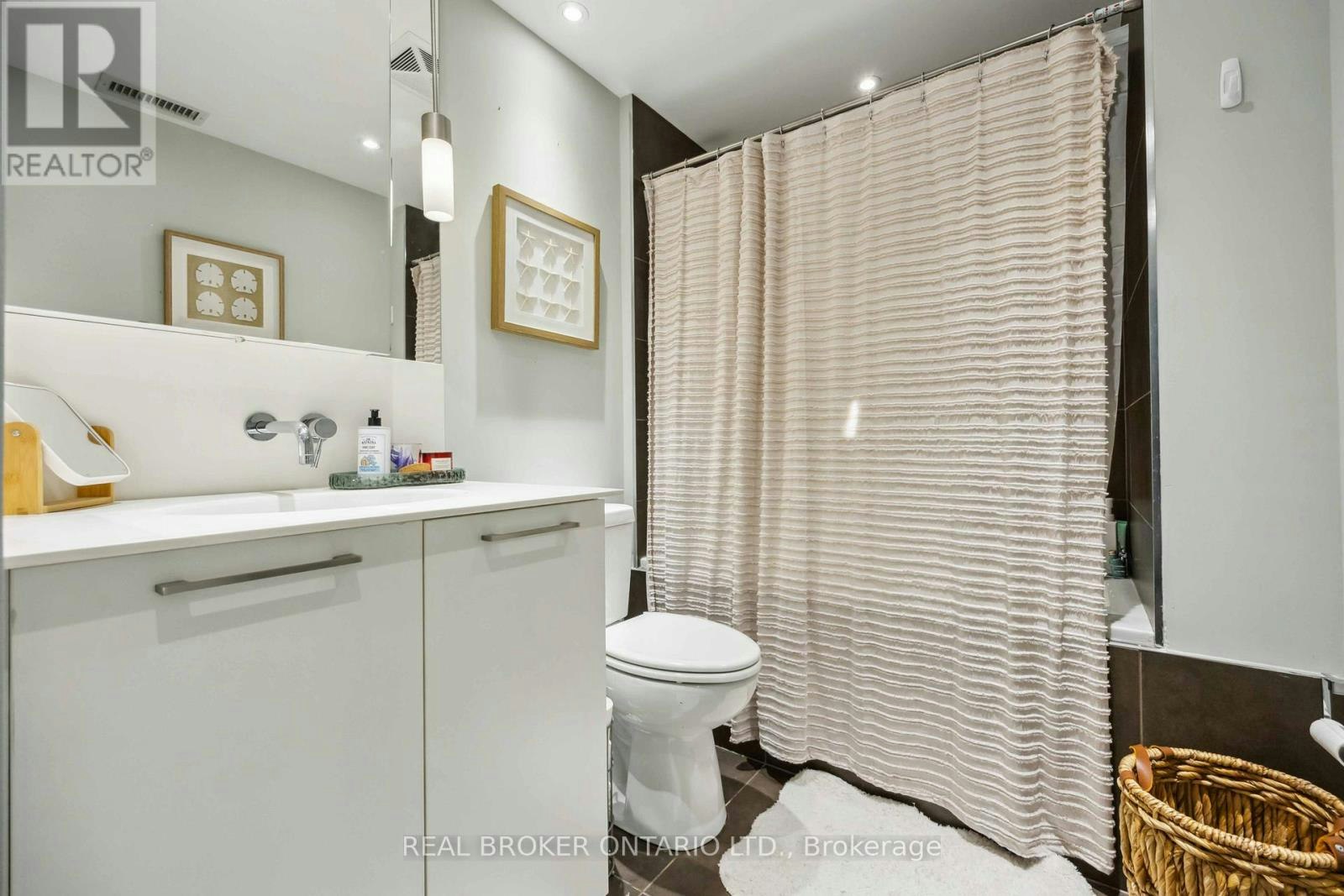 222-95 Bathurst Street, Toronto, ON, M5V 0H7 - 17