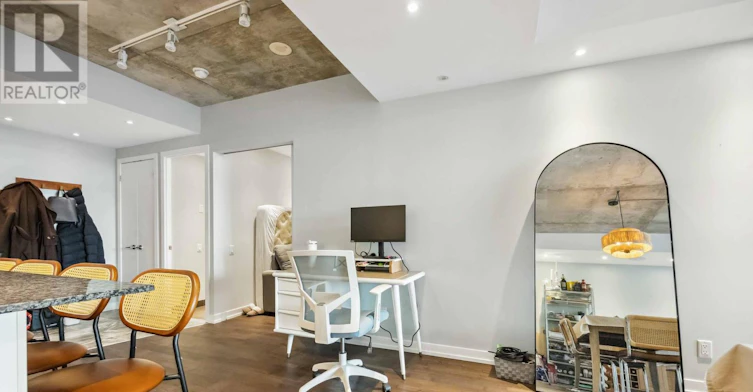 222-95 Bathurst Street, Toronto, ON, M5V 0H7 - 5
